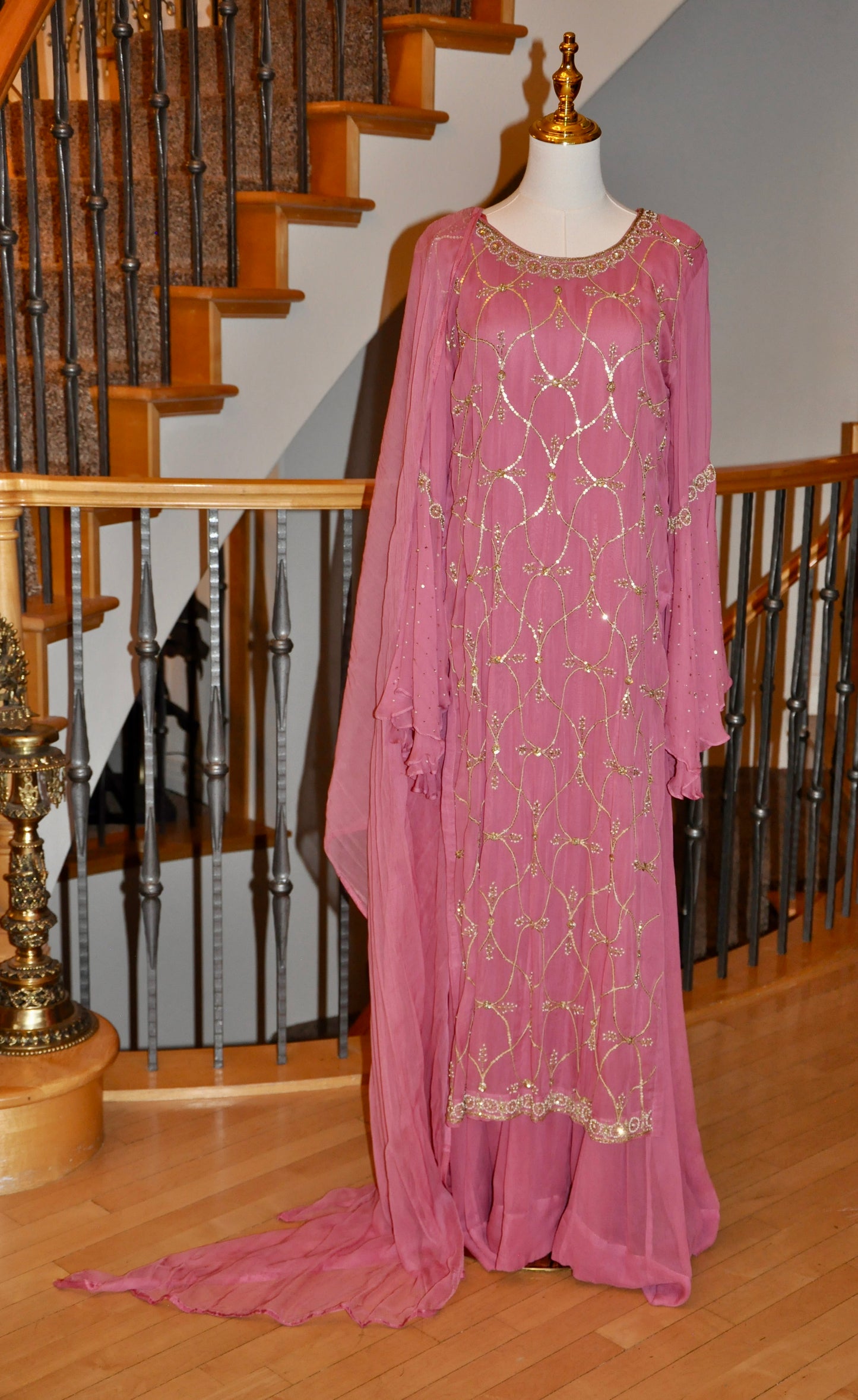 Dusty Pink Sequin Embroidery Layered Kurti Set