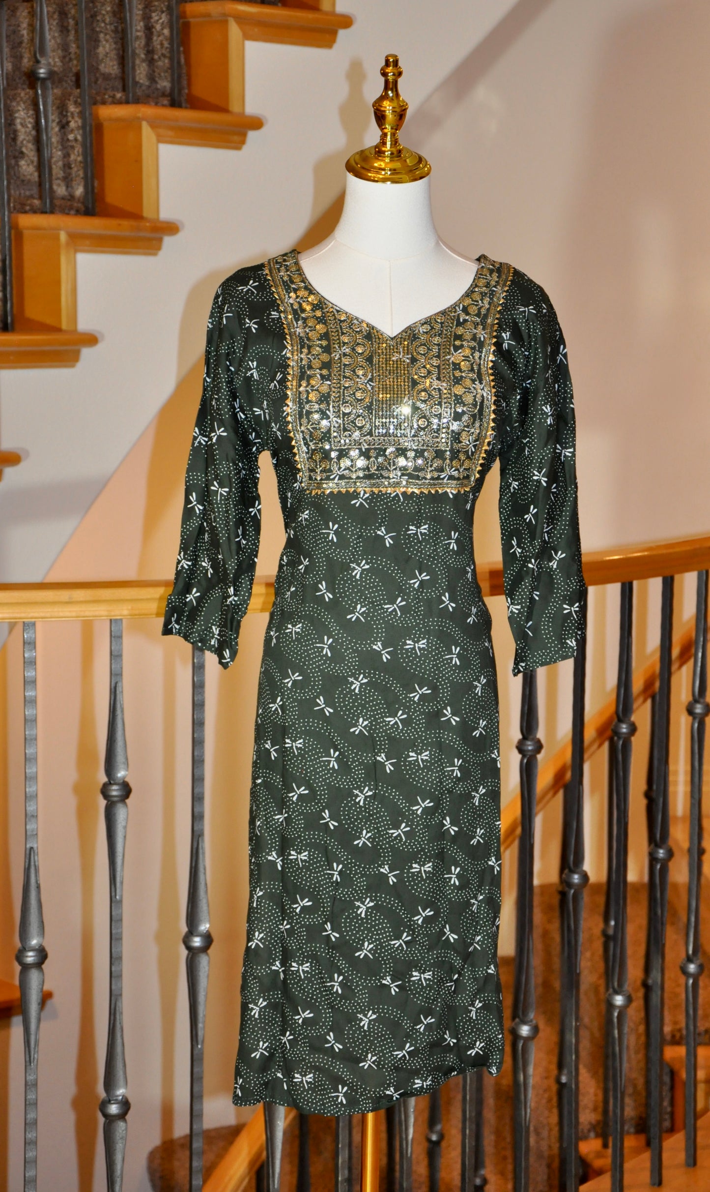 Green Kurti with Design Prints & Zari Embroidered Neckline